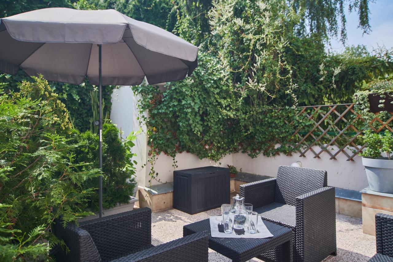 Nice Home To Stay At Prague Close To Castle With Terrace And Garden Dış mekan fotoğraf